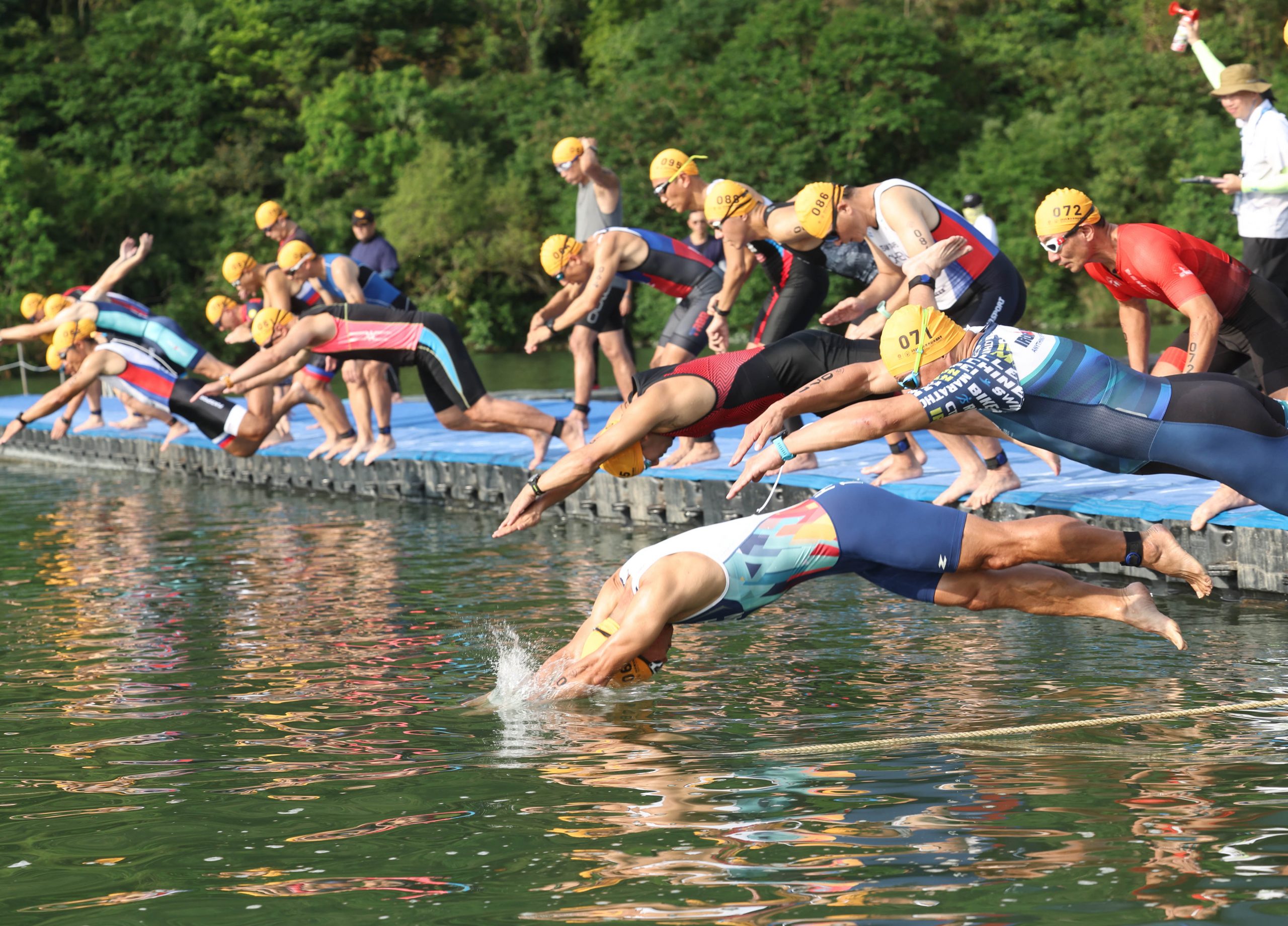 The Triathlon Launches with 700+ Athletes Taking on Plum Blossom Lake